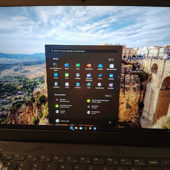 Gateway Laptop - Picture 3 of 10